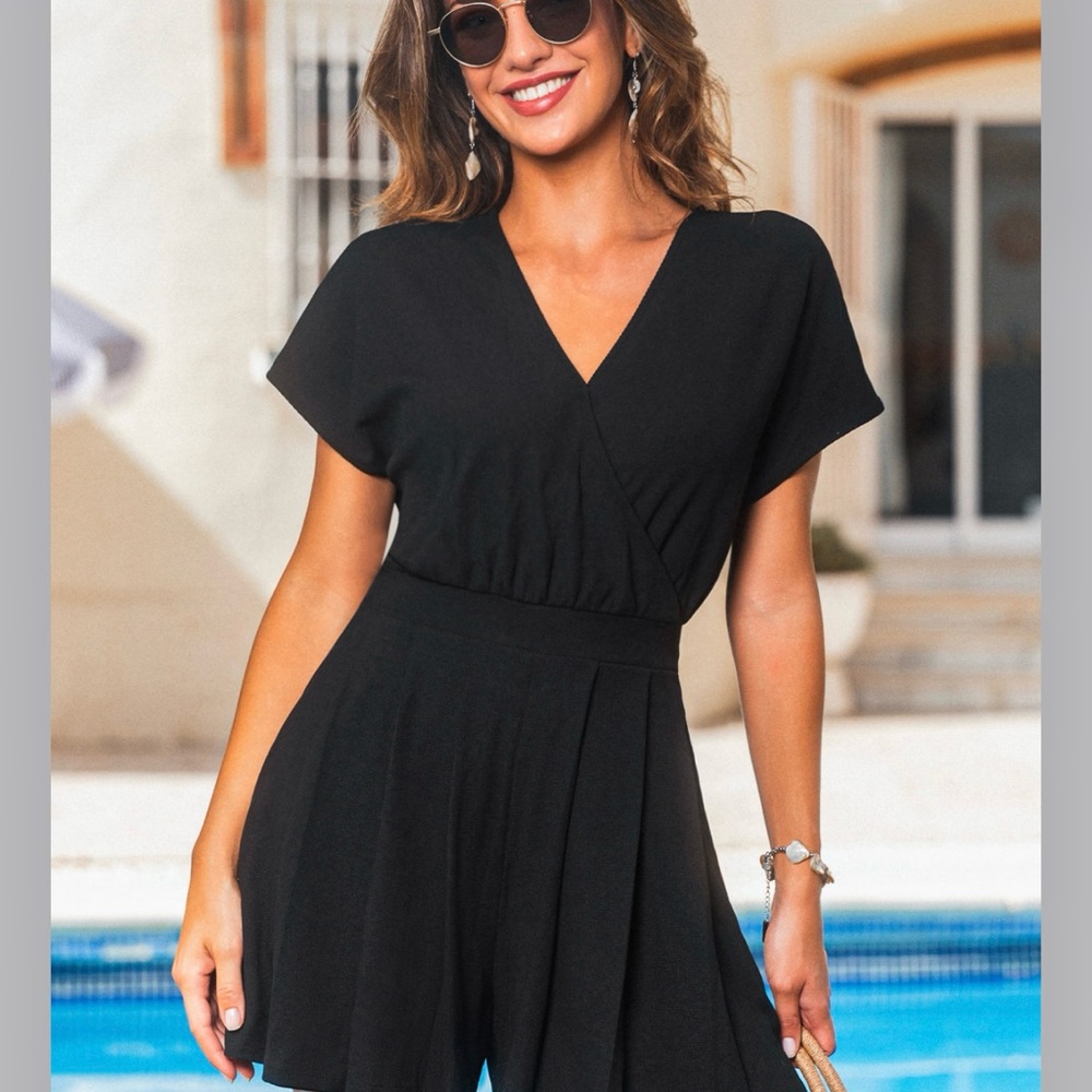 Cupshe Elegant Black V-Neck Jumpsuit
